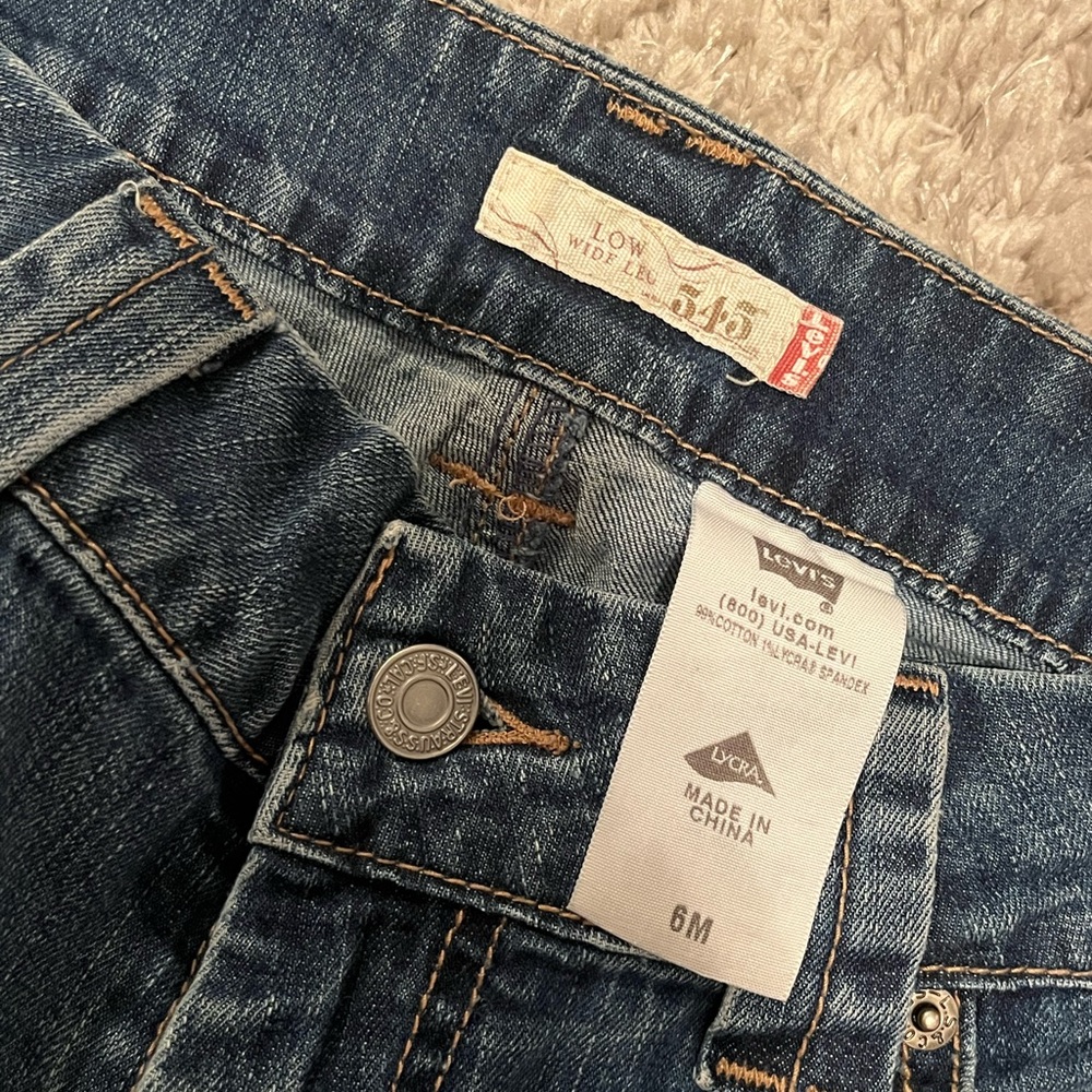 545 Levi’s - Picture 3 of 4